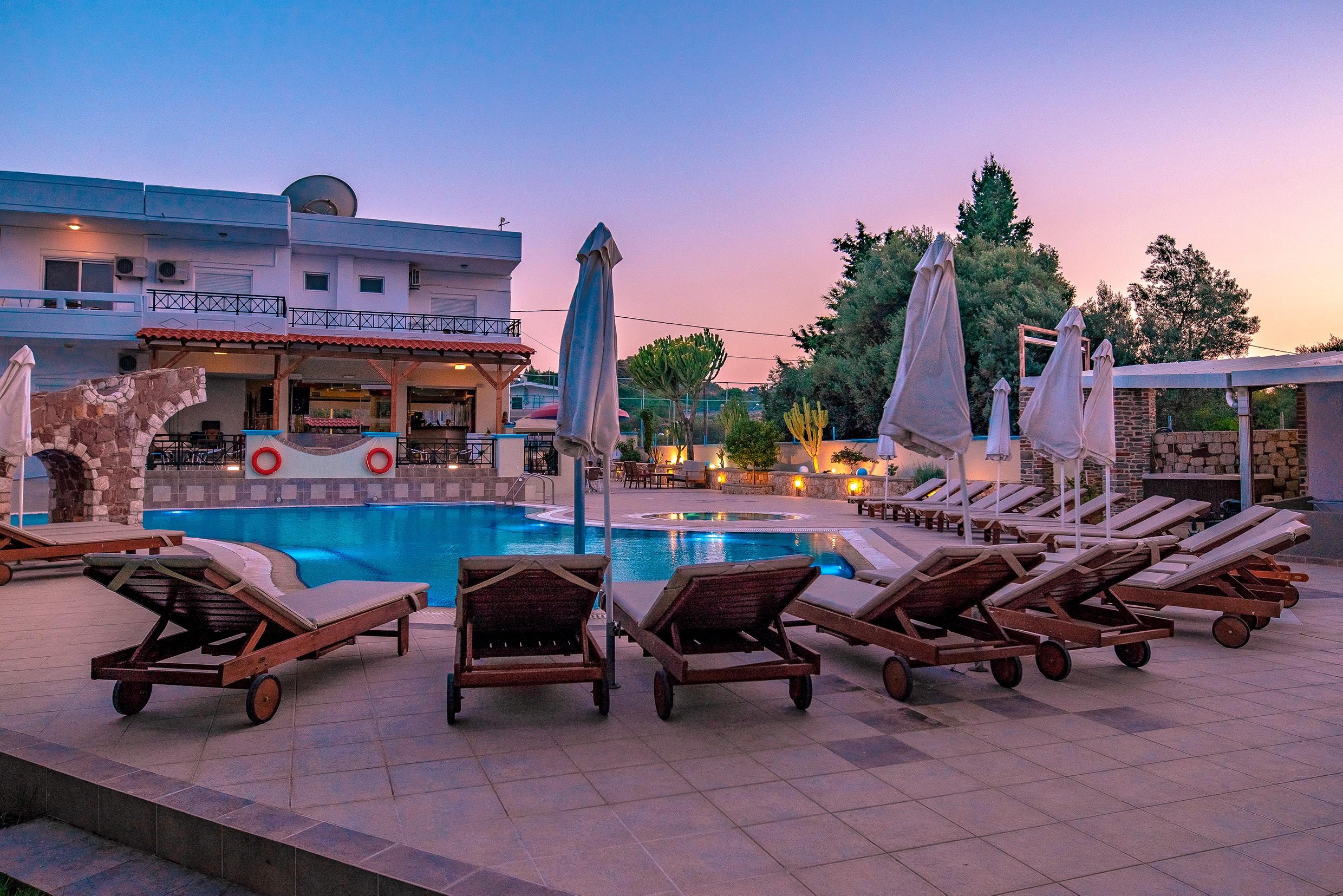 Bright Star Aparthotel Φαληράκι Εξωτερικό φωτογραφία